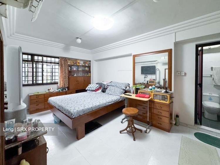Blk 570 Hougang Street 51 (Hougang), HDB 5 Rooms #583883551